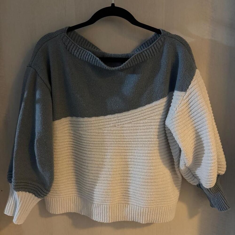 SHEIN Curve light Blue AND White Knit Sweater